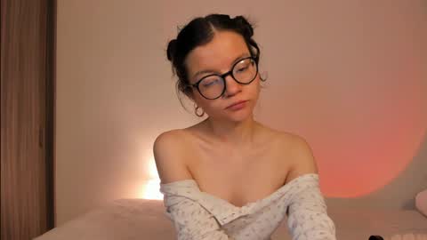 Hailey online show from December 20, 6:08 am