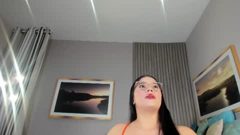 laura online show from July 30, 11:04 pm