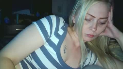 Snapshot of haileyakuma69 chatting on October 25, 8:22 am Hailey and d online show from October 25, 8:22 am