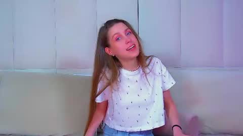 Snapshot of haileyarden chatting on July 1, 6:40 pm Hailey online show from July 1, 6:40 pm