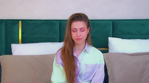 Snapshot of haileyarden chatting on July 14, 6:40 am Hailey online show from July 14, 6:40 am