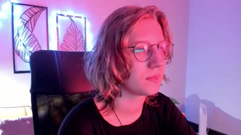 Hailey online show from November 17, 9:04 am