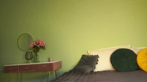 Snapshot of haileymoon85 chatting on February 20, 4:18 am Hailey online show from February 20, 4:18 am