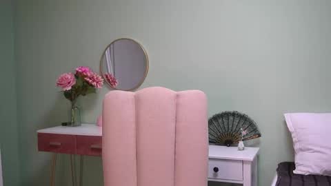 Snapshot of haileymoon85 chatting on October 16, 3:51 am Hailey online show from October 16, 3:51 am