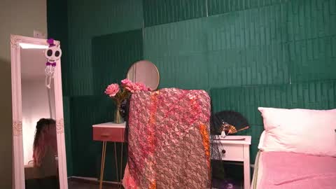 Snapshot of haileymoon85 chatting on November 4, 4:11 am Hailey online show from November 4, 4:11 am