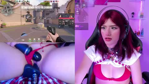 Snapshot of haileyreid_ chatting on December 18, 12:32 am Hailey online show from December 18, 12:32 am