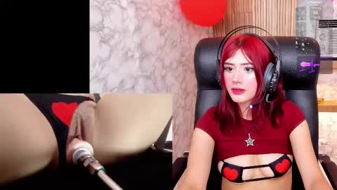 Snapshot of haileyreid_ chatting on February 15, 5:41 am Hailey online show from February 15, 5:41 am