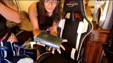 HailWilds online show from July 15, 5:51 pm