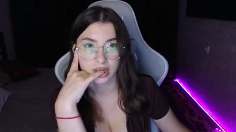 Snapshot of haily_heavenly chatting on November 26, 1:34 pm HailyHeavenly online show from November 26, 1:34 pm