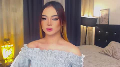 Snapshot of hailywilson chatting on January 7, 10:22 am haily online show from January 7, 10:22 am