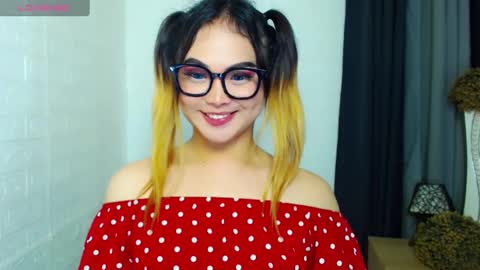 Snapshot of hailywilson chatting on January 27, 3:37 am haily online show from January 27, 3:37 am