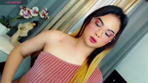 Snapshot of hailywilson chatting on March 1, 11:15 pm haily online show from March 1, 11:15 pm