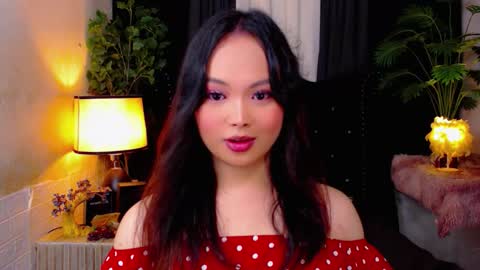 Snapshot of hailywilson chatting on October 15, 10:48 am haily online show from October 15, 10:48 am