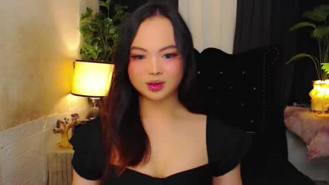 Snapshot of hailywilson chatting on October 24, 3:03 am haily online show from October 24, 3:03 am