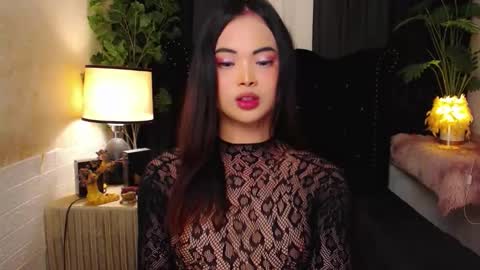 Snapshot of hailywilson chatting on November 11, 2:33 am haily online show from November 11, 2:33 am