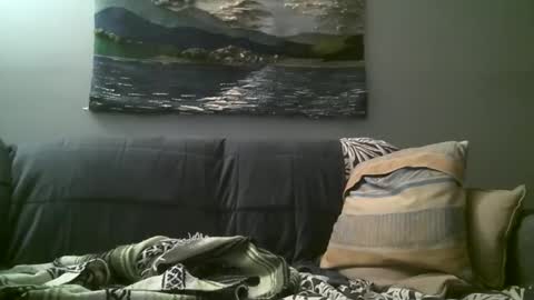 Snapshot of hairiestbear chatting on December 23, 8:33 am Hairiest Bear online show from December 23, 8:33 am