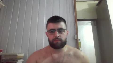 Snapshot of hairy_man_69_ chatting on January 3, 12:00 am horny online show from January 3, 12:00 am