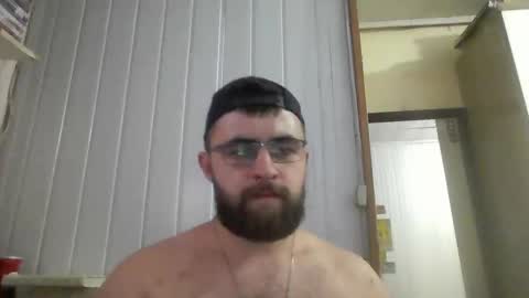 Snapshot of hairy_man_69_ chatting on January 18, 12:02 am horny online show from January 18, 12:02 am