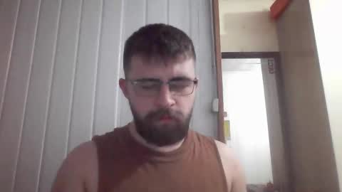 Snapshot of hairy_man_69_ chatting on October 29, 3:09 am horny online show from October 29, 3:09 am