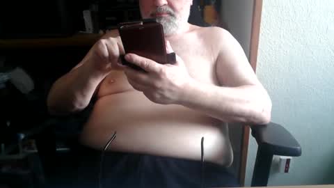 Snapshot of hairyarmpit_lover_1970 chatting on April 23, 12:29 pm hairyarmpit_lover_1970 online show from April 23, 12:29 pm