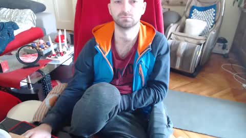 Snapshot of hairyass25yo chatting on December 18, 11:24 am Puppy3 StockyDaddiesmusclebearsbeefybigmans online show from December 18, 11:24 am