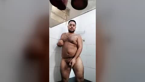 Snapshot of hairychub2124 chatting on July 7, 8:07 am hairychub2124 online show from July 7, 8:07 am
