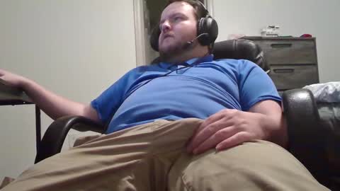 Snapshot of hairymikey chatting on February 13, 5:36 am hairymikey online show from February 13, 5:36 am