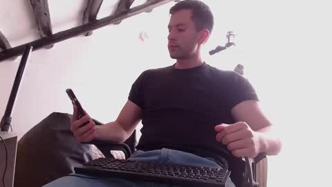 Snapshot of hairyncuteass chatting on January 11, 4:36 pm hairyncuteass online show from January 11, 4:36 pm