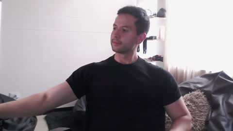 Snapshot of hairyncuteass chatting on January 25, 9:35 pm hairyncuteass online show from January 25, 9:35 pm