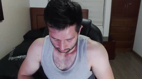 Snapshot of hairyncuteass chatting on February 2, 1:45 am hairyncuteass online show from February 2, 1:45 am