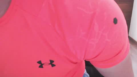 Snapshot of hairyncuteass chatting on February 5, 4:25 pm hairyncuteass online show from February 5, 4:25 pm