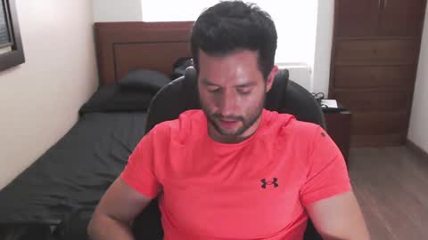 Snapshot of hairyncuteass chatting on February 5, 7:31 pm hairyncuteass online show from February 5, 7:31 pm