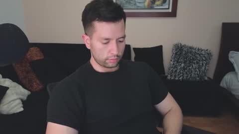 Snapshot of hairyncuteass chatting on March 6, 9:42 pm hairyncuteass online show from March 6, 9:42 pm