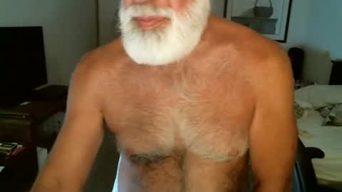 Snapshot of hairypecsguy chatting on July 15, 6:40 am Hairy pecs online show from July 15, 6:40 am