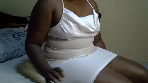 Snapshot of hairypussybigassy001 chatting on December 18, 7:09 pm hairypussybigassy001 online show from December 18, 7:09 pm