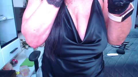 Snapshot of hairypussygranny chatting on February 9, 8:44 am Monika online show from February 9, 8:44 am