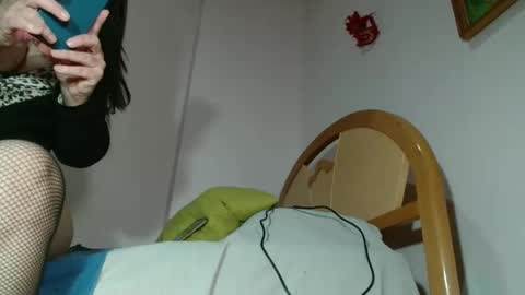 Snapshot of hairypussyxl chatting on February 8, 3:15 pm hairypussyxl online show from February 8, 3:15 pm