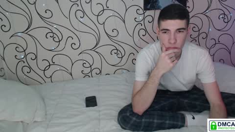 Snapshot of hairyrabbit666 chatting on December 16, 4:38 pm Davis and James online show from December 16, 4:38 pm