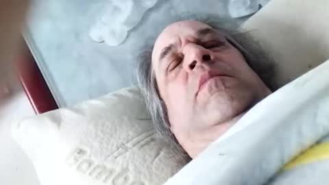 Snapshot of hairyspermballs chatting on December 18, 7:20 pm Marty online show from December 18, 7:20 pm