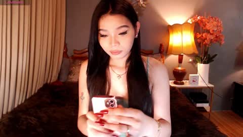 YOUR SIDECHIC HAILEY online show from February 8, 8:31 am