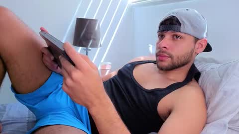 Independent       model  online show from December 1, 3:39 pm