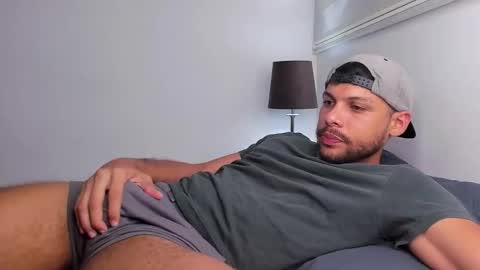 Independent       model  online show from April 23, 11:18 pm