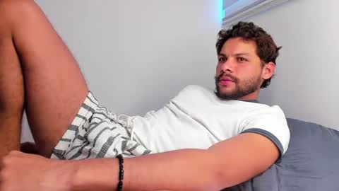 Independent       model  online show from July 29, 10:08 pm