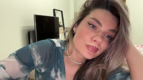haley_rune online show from February 27, 5:47 pm