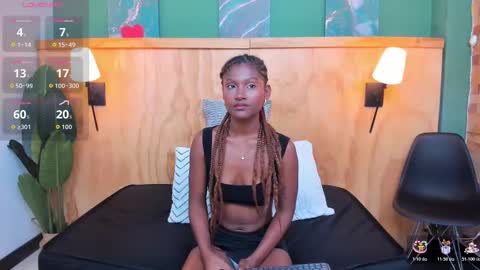 Halley Lorens online show from November 10, 8:08 pm