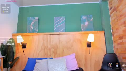Halley Lorens online show from April 25, 7:33 pm