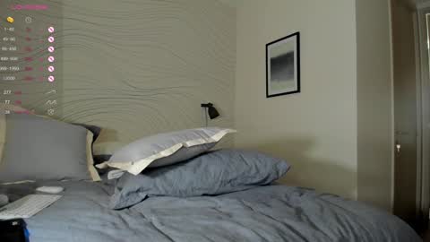 Snapshot of halliee chatting on January 20, 1:39 am insta Laupalacio777Next stream 01th December online show from January 20, 1:39 am