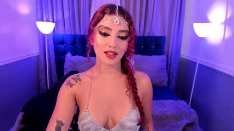 Snapshot of hallsred_rh chatting on December 7, 9:33 pm Halls Red online show from December 7, 9:33 pm