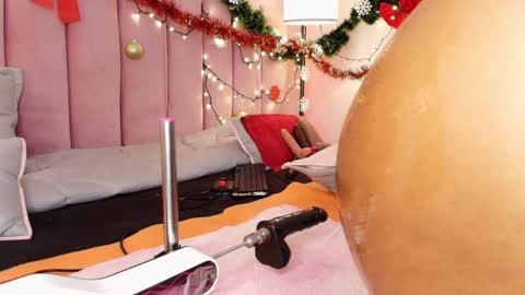 Snapshot of hallybans chatting on December 27, 9:00 pm Hally Bans online show from December 27, 9:00 pm