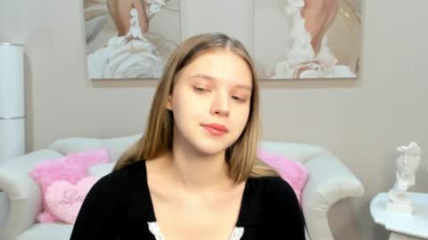 HallyBradley online show from March 13, 5:08 pm